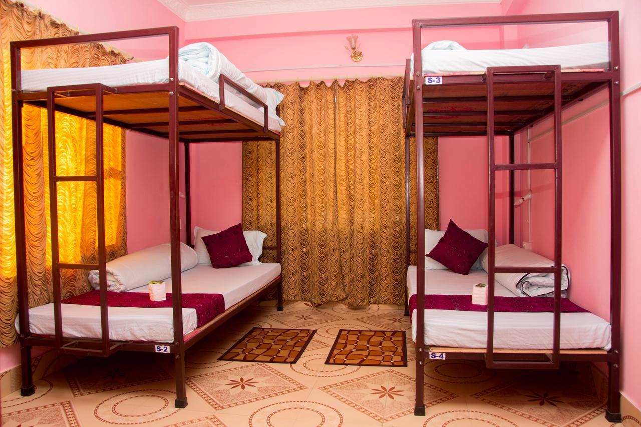 Mount Blue Tourist Hostel - Pokhara Kültér fotó
