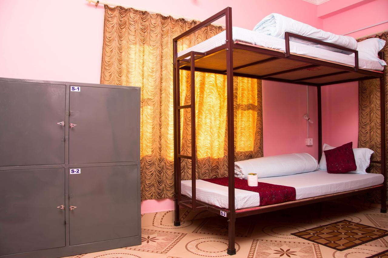 Mount Blue Tourist Hostel - Pokhara Kültér fotó